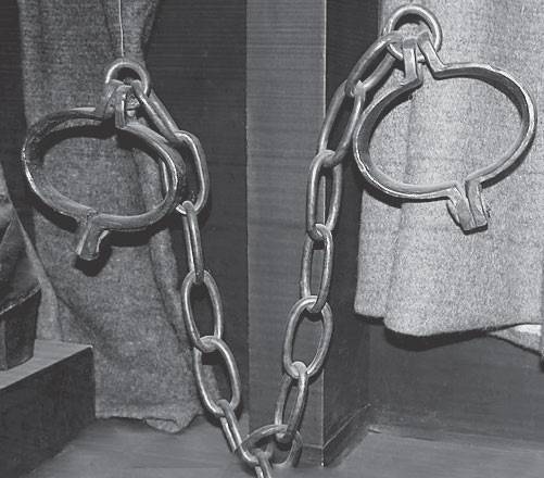 Иллюстрация к книге — 100 великих авантюристов [i_035.jpg]