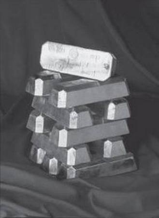 Иллюстрация к книге — 100 великих авантюристов [i_095.jpg]