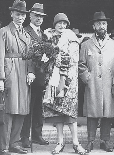 Иллюстрация к книге — 100 великих супружеских пар [_48.jpg]