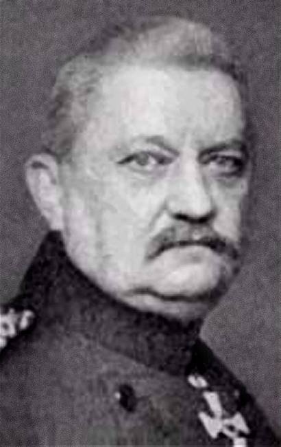 Иллюстрация к книге — 100 великих аристократов [i_086.jpg]