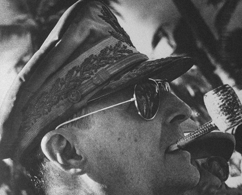 Иллюстрация к книге — 100 великих аристократов [i_096.jpg]