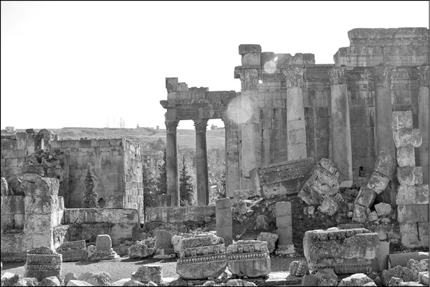 Иллюстрация к книге — 100 великих чудес света [i_013.jpg]