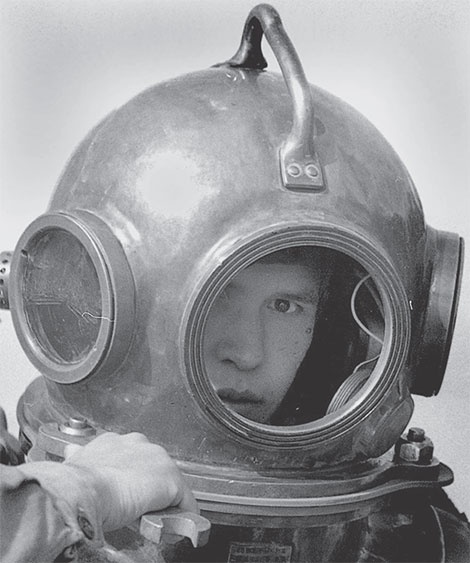 Иллюстрация к книге — 100 великих загадок истории флота [i_045.jpg]