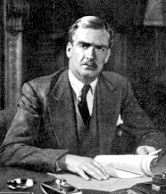 Иллюстрация к книге — 100 великих дипломатов [i_090.jpg]