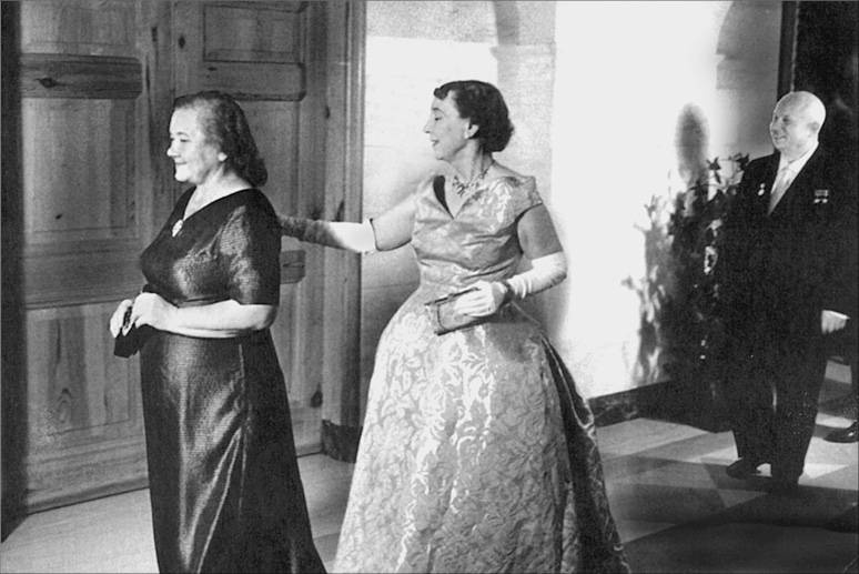 Иллюстрация к книге — Н. С. Хрущев. Воспоминания. Время. Люди. Власть. В 2 книгах. Книга 2 [i_006.jpg]