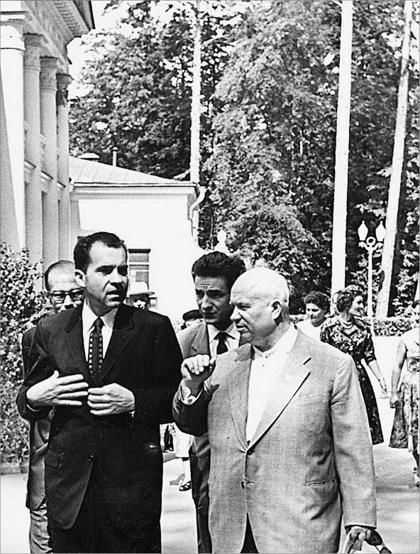 Иллюстрация к книге — Н. С. Хрущев. Воспоминания. Время. Люди. Власть. В 2 книгах. Книга 2 [i_015.jpg]