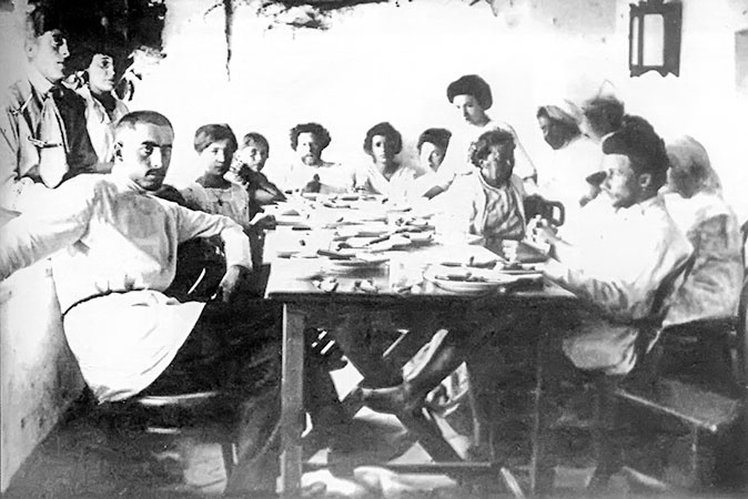 Иллюстрация к книге — Марина Цветаева. Беззаконная комета [i_036.jpg]