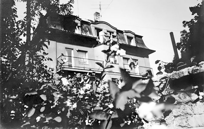 Иллюстрация к книге — Марина Цветаева. Беззаконная комета [i_144.jpg]