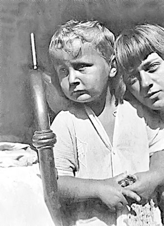 Иллюстрация к книге — Марина Цветаева. Беззаконная комета [i_202.jpg]