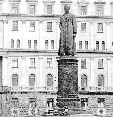 Иллюстрация к книге — Марина Цветаева. Беззаконная комета [i_280.jpg]