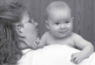 Иллюстрация к книге — PEKiP. Игра и движение. Более 100 развивающих игр для детей первого года жизни [i_013.jpg]