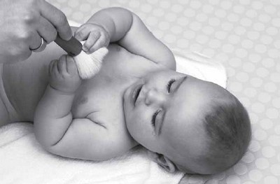 Иллюстрация к книге — PEKiP. Игра и движение. Более 100 развивающих игр для детей первого года жизни [i_040.jpg]