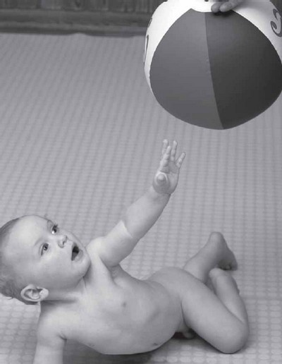 Иллюстрация к книге — PEKiP. Игра и движение. Более 100 развивающих игр для детей первого года жизни [i_057.jpg]