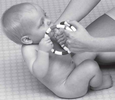 Иллюстрация к книге — PEKiP. Игра и движение. Более 100 развивающих игр для детей первого года жизни [i_058.jpg]