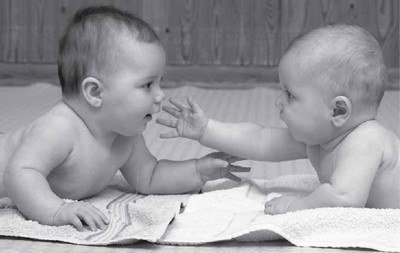 Иллюстрация к книге — PEKiP. Игра и движение. Более 100 развивающих игр для детей первого года жизни [i_090.jpg]