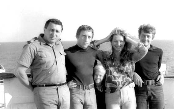 Иллюстрация к книге — Я лечила Высоцкого [i_069.jpg]