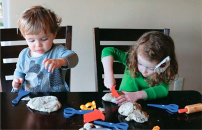 Иллюстрация к книге — Дома весело! Развивающие игры для самых маленьких [i_054.jpg]