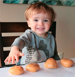 Иллюстрация к книге — Дома весело! Развивающие игры для самых маленьких [i_073.jpg]