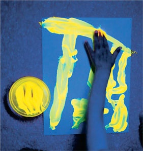 Иллюстрация к книге — Дома весело! Развивающие игры для самых маленьких [i_086.jpg]