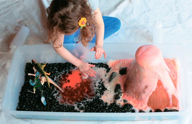 Иллюстрация к книге — Дома весело! Развивающие игры для самых маленьких [i_144.jpg]