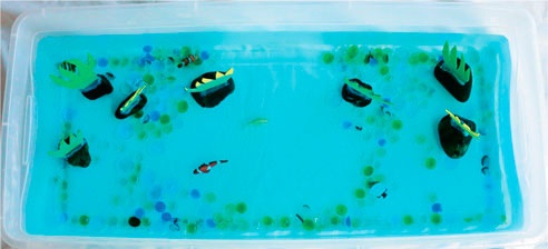 Иллюстрация к книге — Дома весело! Развивающие игры для самых маленьких [i_160.jpg]