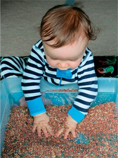 Иллюстрация к книге — Дома весело! Развивающие игры для самых маленьких [i_192.jpg]