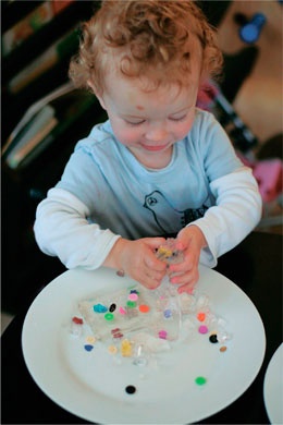 Иллюстрация к книге — Дома весело! Развивающие игры для самых маленьких [i_198.jpg]