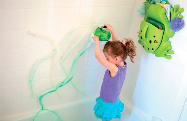 Иллюстрация к книге — Дома весело! Развивающие игры для самых маленьких [i_247.jpg]