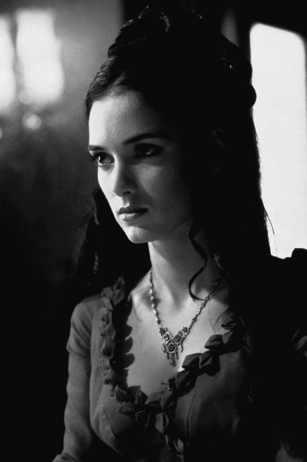 Иллюстрация к книге — Моника Беллуччи. Кто простит мне мою красоту [i_048.jpg]