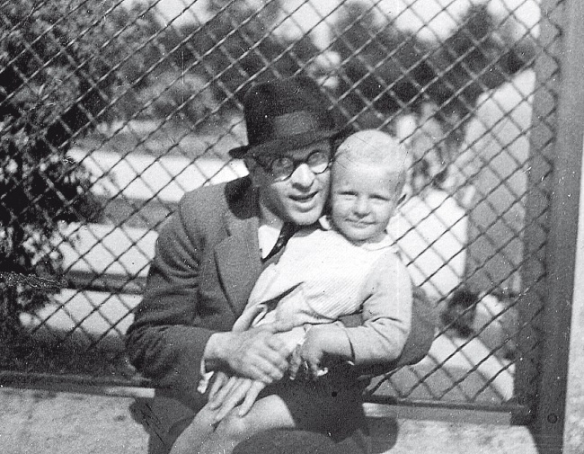 Иллюстрация к книге — Как нам жить? Мои стратегии [i_003.jpg]