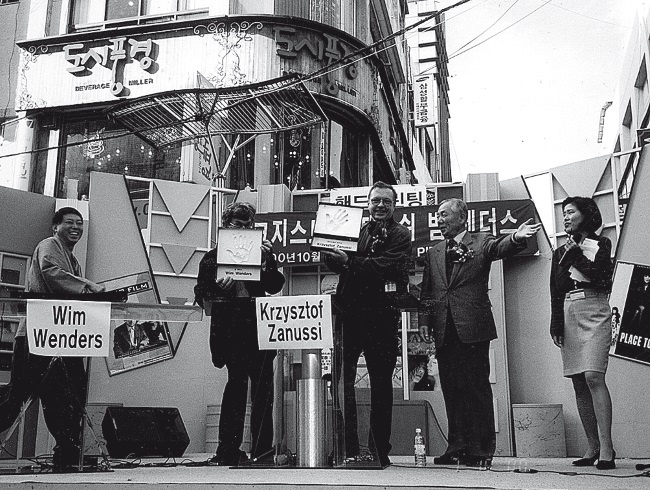 Иллюстрация к книге — Как нам жить? Мои стратегии [i_041.jpg]