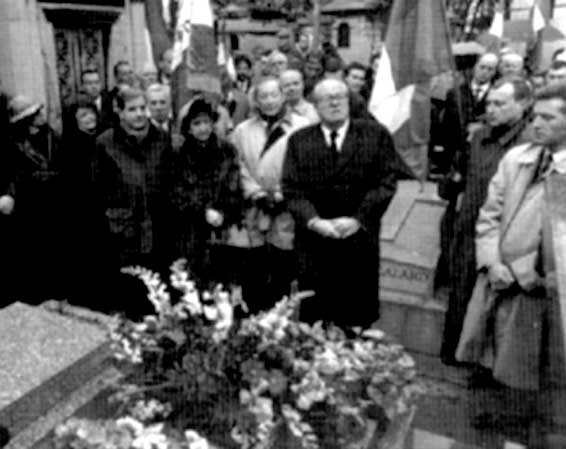 Иллюстрация к книге — Зачем России Марин Ле Пен [i_026.jpg]