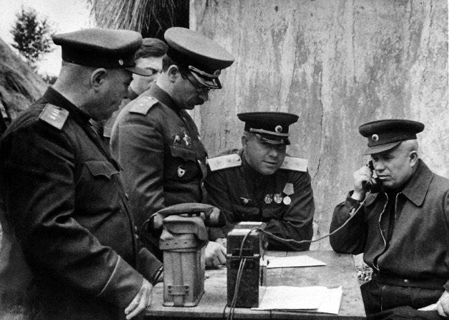 Иллюстрация к книге — Прохоровка. Неизвестное сражение Великой войны [i_014.jpg]