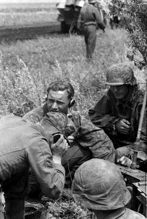 Иллюстрация к книге — Прохоровка. Неизвестное сражение Великой войны [i_015.jpg]