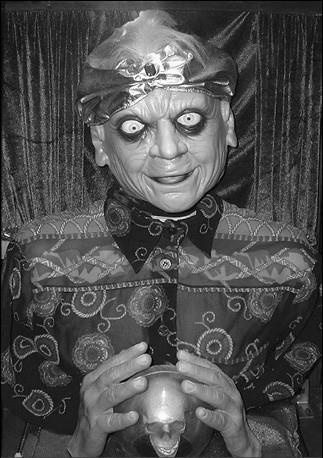 Иллюстрация к книге — 100 великих курьезов истории [i_036.jpg]