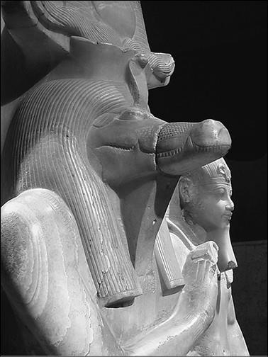 Иллюстрация к книге — 100 великих тайн Библии [i_030.jpg]