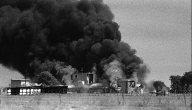 Иллюстрация к книге — Сто великих криминальных драм XX века [i_097.jpg]