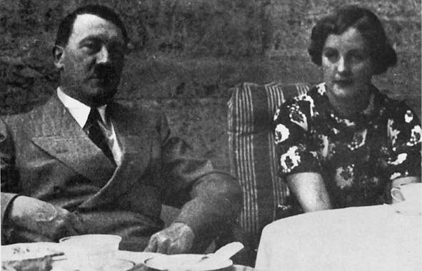 Иллюстрация к книге — 100 великих тайн Второй мировой [i_008.jpg]