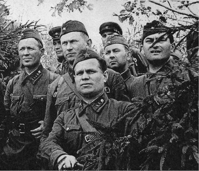 Иллюстрация к книге — 100 великих тайн Второй мировой [i_022.jpg]