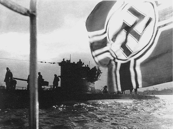 Иллюстрация к книге — 100 великих тайн Второй мировой [i_097.jpg]