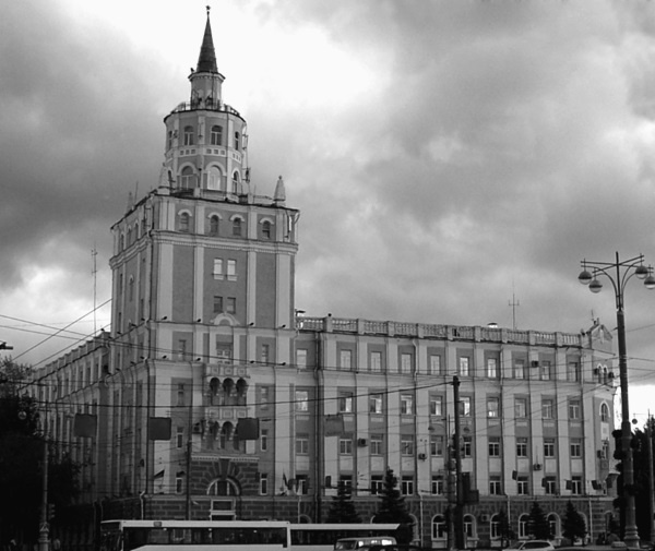 Иллюстрация к книге — Привидения русских усадеб. И не только… [i_046.jpg]