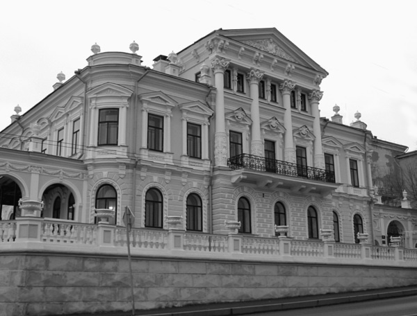 Иллюстрация к книге — Привидения русских усадеб. И не только… [i_052.jpg]