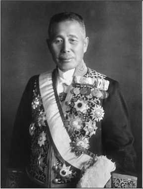 Иллюстрация к книге — 100 великих операций спецслужб [i_015.jpg]