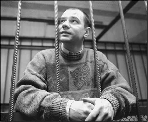 Иллюстрация к книге — 100 великих операций спецслужб [i_090.jpg]