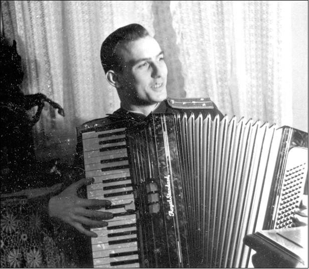 Иллюстрация к книге — Секретная миссия резидента «Патраса» [i_018.jpg]