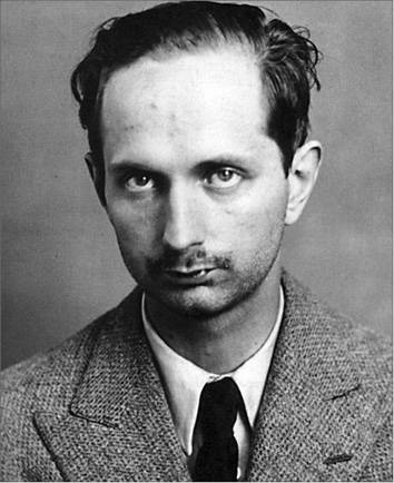 Иллюстрация к книге — 100 великих криминальных историй [i_082.jpg]