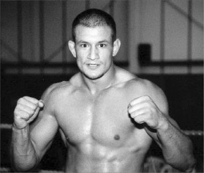 Иллюстрация к книге — 100 великих криминальных историй [i_099.jpg]