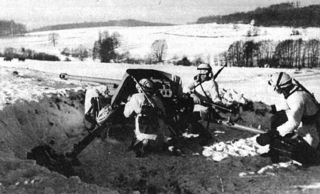 Иллюстрация к книге — 32-я добровольческая гренадерская дивизия СС «30 января» [img_30.jpg]