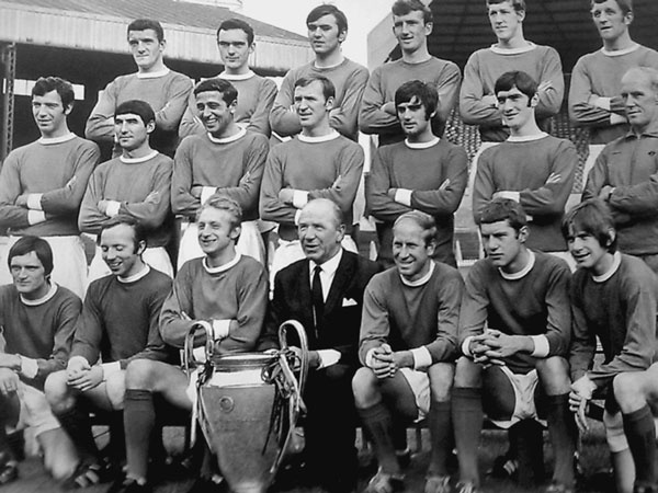 Иллюстрация к книге — 100 великих футбольных матчей [i_036.jpg]