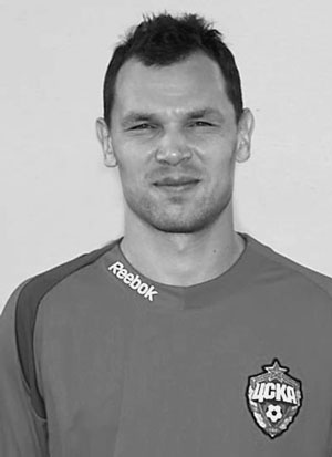 Иллюстрация к книге — 100 великих футбольных матчей [i_080.jpg]